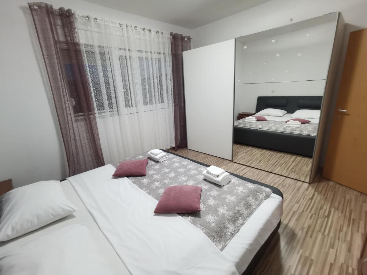 Ferienwohnung Rosa Solin Exterior foto