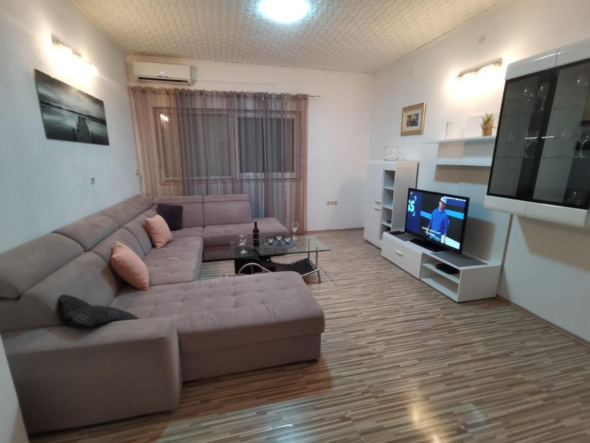 Ferienwohnung Rosa Solin Exterior foto